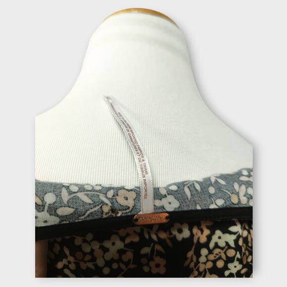 Womens Free People Deep V Front Tie Sash Black Flowered Romper Size XS - Picture 8 of 9